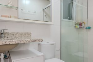 Apartamento à venda com 103m², 3 dormitórios, 1 suíte, 2 vagas, no bairro Cristal em Porto Alegre