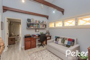 Casa em Condomínio à venda com 182m², 3 dormitórios, 1 suíte, 3 vagas, no bairro Cavalhada em Porto Alegre