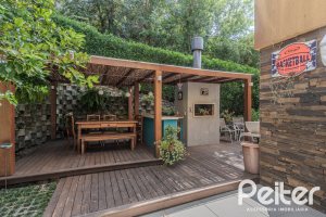 Casa em Condomínio à venda com 182m², 3 dormitórios, 1 suíte, 3 vagas, no bairro Cavalhada em Porto Alegre