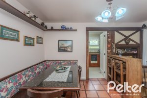 Casa em Condomínio à venda com 182m², 3 dormitórios, 1 suíte, 3 vagas, no bairro Cavalhada em Porto Alegre