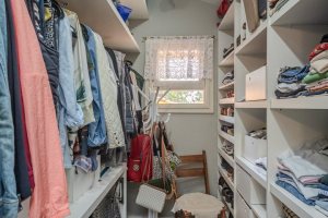 Casa em Condomínio à venda com 182m², 3 dormitórios, 1 suíte, 3 vagas, no bairro Cavalhada em Porto Alegre