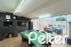 Casa à venda com 182m², 4 dormitórios, 3 suítes, 4 vagas, no bairro Espírito Santo em Porto Alegre