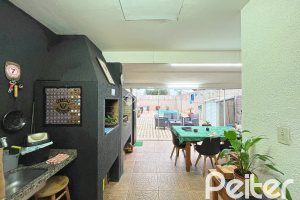 Casa à venda com 182m², 4 dormitórios, 3 suítes, 4 vagas, no bairro Espírito Santo em Porto Alegre