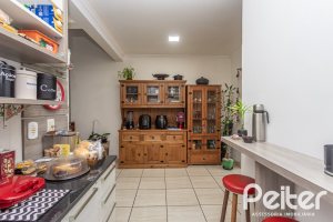 Casa à venda com 182m², 4 dormitórios, 3 suítes, 4 vagas, no bairro Espírito Santo em Porto Alegre