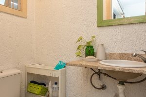 Casa à venda com 182m², 4 dormitórios, 3 suítes, 4 vagas, no bairro Espírito Santo em Porto Alegre