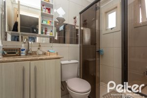 Casa à venda com 182m², 4 dormitórios, 3 suítes, 4 vagas, no bairro Espírito Santo em Porto Alegre