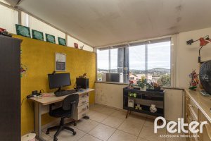 Casa à venda com 182m², 4 dormitórios, 3 suítes, 4 vagas, no bairro Espírito Santo em Porto Alegre