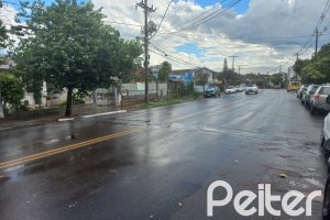 Terreno à venda com 335m², no bairro Cavalhada em Porto Alegre