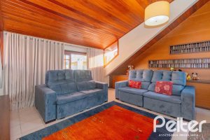 Casa à venda com 240m², 3 dormitórios, 1 suíte, 2 vagas, no bairro Tristeza em Porto Alegre