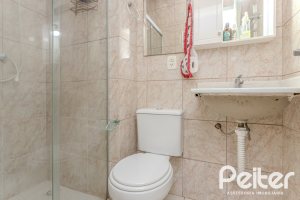 Casa à venda com 212m², 3 dormitórios, 1 suíte, 2 vagas, no bairro Ipanema em Porto Alegre