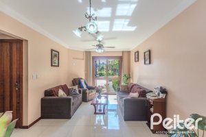 Casa em Condomínio à venda com 175m², 3 dormitórios, 1 suíte, 2 vagas, no bairro Ipanema em PORTO ALEGRE