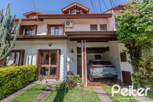 Casa em Condomínio à venda com 175m², 3 dormitórios, 1 suíte, 2 vagas, no bairro Ipanema em PORTO ALEGRE