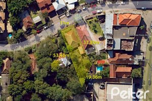 Terreno à venda com 692m², no bairro Tristeza em Porto Alegre