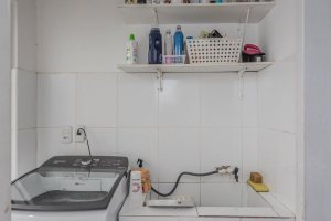 Casa à venda com 150m², 3 dormitórios, 1 suíte, 3 vagas, no bairro Vila Assunção em Porto Alegre