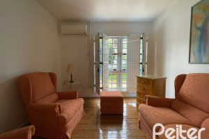 Casa à venda com 117m², 2 dormitórios, 2 vagas, no bairro Tristeza em Porto Alegre