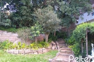 Casa à venda com 117m², 2 dormitórios, 2 vagas, no bairro Tristeza em Porto Alegre