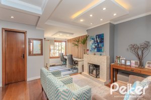Casa à venda com 227m², 3 dormitórios, 3 suítes, 2 vagas, no bairro Espírito Santo em Porto Alegre
