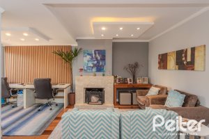 Casa à venda com 227m², 3 dormitórios, 3 suítes, 2 vagas, no bairro Espírito Santo em Porto Alegre