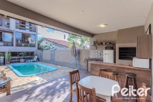 Casa à venda com 227m², 3 dormitórios, 3 suítes, 2 vagas, no bairro Espírito Santo em Porto Alegre