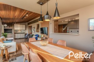 Casa à venda com 227m², 3 dormitórios, 3 suítes, 2 vagas, no bairro Espírito Santo em Porto Alegre