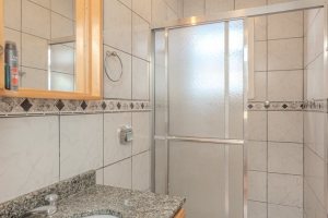 Casa em Condomínio à venda com 189m², 3 dormitórios, 1 suíte, 2 vagas, no bairro Jardim Isabel em Porto Alegre