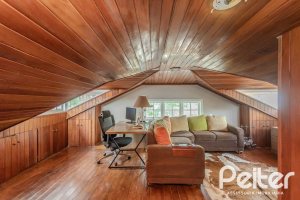 Casa em Condomínio à venda com 189m², 3 dormitórios, 1 suíte, 2 vagas, no bairro Jardim Isabel em Porto Alegre