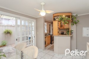 Casa em Condomínio à venda com 189m², 3 dormitórios, 1 suíte, 2 vagas, no bairro Jardim Isabel em Porto Alegre