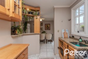 Casa em Condomínio à venda com 189m², 3 dormitórios, 1 suíte, 2 vagas, no bairro Jardim Isabel em Porto Alegre