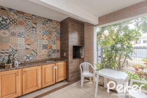 Casa em Condomínio à venda com 189m², 3 dormitórios, 1 suíte, 2 vagas, no bairro Jardim Isabel em Porto Alegre