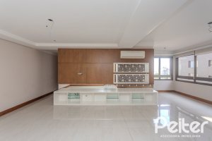 Apartamento à venda com 133m², 3 dormitórios, 1 suíte, 3 vagas, no bairro Tristeza em PORTO ALEGRE