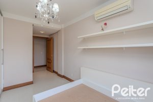 Apartamento à venda com 133m², 3 dormitórios, 1 suíte, 3 vagas, no bairro Tristeza em PORTO ALEGRE