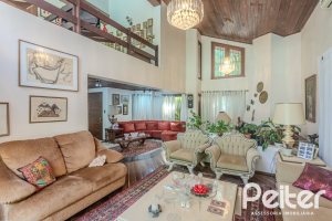 Casa à venda com 800m², 5 dormitórios, 2 suítes, 5 vagas, no bairro Jardim Isabel em Porto Alegre