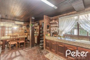 Casa à venda com 800m², 5 dormitórios, 2 suítes, 5 vagas, no bairro Jardim Isabel em Porto Alegre