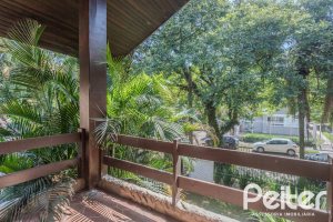 Casa à venda com 800m², 5 dormitórios, 2 suítes, 5 vagas, no bairro Jardim Isabel em Porto Alegre