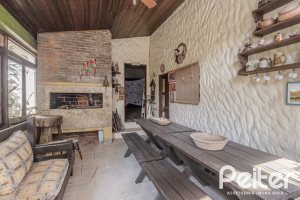 Casa à venda com 800m², 5 dormitórios, 2 suítes, 5 vagas, no bairro Jardim Isabel em Porto Alegre