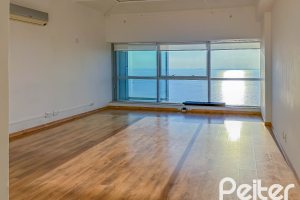 Comercial à venda com 37m², 1 vaga, no bairro Cristal em Porto Alegre