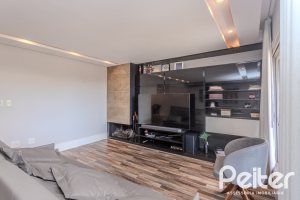 Casa em Condomínio à venda com 404m², 3 dormitórios, 1 suíte, 2 vagas, no bairro Cristal em PORTO ALEGRE