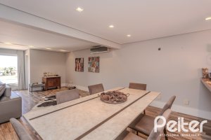 Casa em Condomínio à venda com 404m², 3 dormitórios, 1 suíte, 2 vagas, no bairro Cristal em PORTO ALEGRE