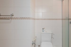 Casa em Condomínio à venda com 404m², 3 dormitórios, 1 suíte, 2 vagas, no bairro Cristal em PORTO ALEGRE