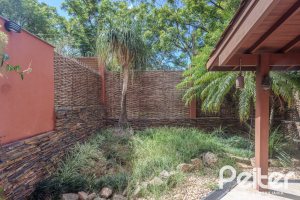 Casa em Condomínio à venda com 404m², 3 dormitórios, 1 suíte, 2 vagas, no bairro Cristal em PORTO ALEGRE