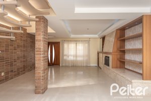 Casa à venda com 237m², 3 dormitórios, 3 suítes, 2 vagas, no bairro Tristeza em Porto Alegre