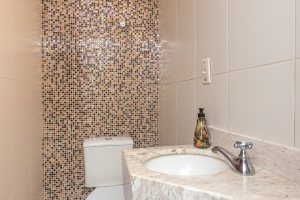 Casa à venda com 237m², 3 dormitórios, 3 suítes, 2 vagas, no bairro Tristeza em Porto Alegre