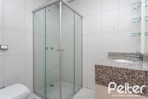 Casa à venda com 237m², 3 dormitórios, 3 suítes, 2 vagas, no bairro Tristeza em Porto Alegre