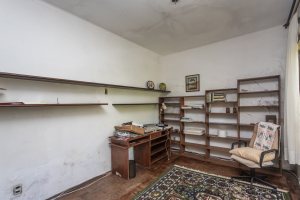 Casa à venda com 343m², 3 dormitórios, 4 vagas, no bairro Vila Assunção em Porto Alegre