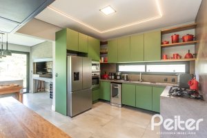 Casa em Condomínio à venda com 300m², 3 dormitórios, 3 suítes, 4 vagas, no bairro Alphaville em PORTO ALEGRE