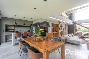 Casa em Condomínio à venda com 300m², 3 dormitórios, 3 suítes, 4 vagas, no bairro Alphaville em PORTO ALEGRE