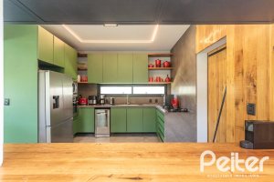 Casa em Condomínio à venda com 300m², 3 dormitórios, 3 suítes, 4 vagas, no bairro Alphaville em PORTO ALEGRE