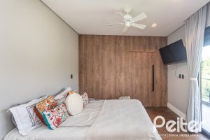 Casa em Condomínio à venda com 300m², 3 dormitórios, 3 suítes, 4 vagas, no bairro Alphaville em PORTO ALEGRE