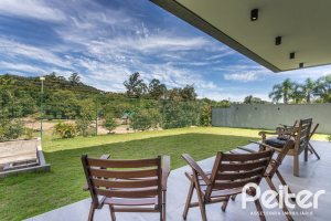 Casa em Condomínio à venda com 300m², 3 dormitórios, 3 suítes, 4 vagas, no bairro Alphaville em PORTO ALEGRE