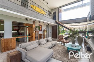 Casa em Condomínio à venda com 300m², 3 dormitórios, 3 suítes, 4 vagas, no bairro Alphaville em PORTO ALEGRE